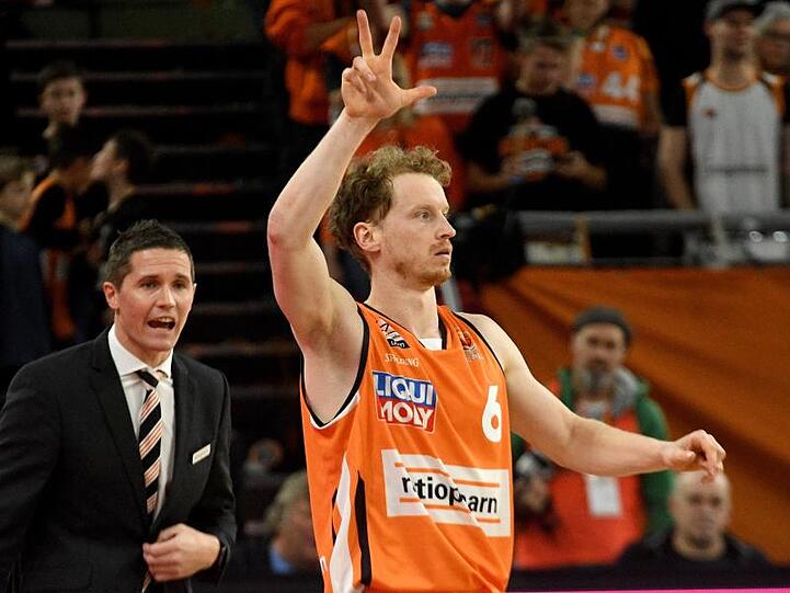 Ulms Aufbauspieler Per Günther würde auf Alba Berlin als neuen deutschen Meister wetten.