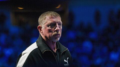 Boris Becker wird bei den Australian Open seinen Schützling Holger Rune nicht vor Ort als Trainer betreuen.