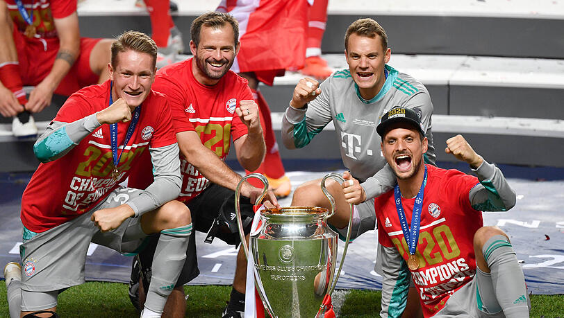 Manuel Neuer (2.v.r.) brachte im Champions-League-Finale 2020 nicht nur die PSG-Offensive um Neymar und Kylian Mbappé zur Verzweiflung, sondern auch seinen jetzigen Trainer Thomas Tuchel.