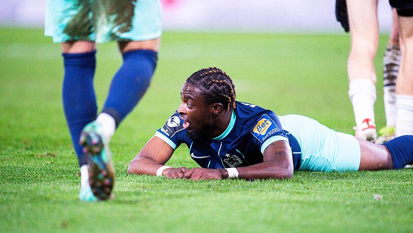 Trug gegen Verl zum ersten Mal das Trikot des TSV 1860: Neuzugang Eliot Muteba. Trug gegen Verl zum ersten Mal das Trikot des TSV 1860: Neuzugang Eliot Muteba.