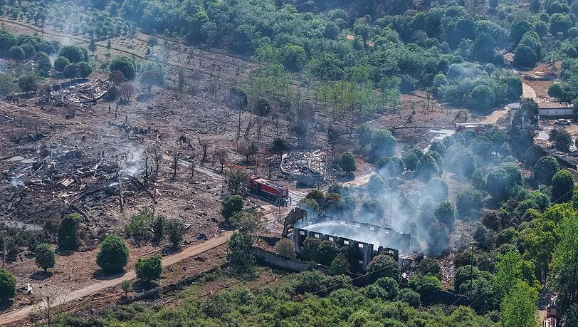 Bei der Explosion einer Feuerwerksfabrik in der Stadt Liuyang sind 37 Menschen ums Leben gekommen.