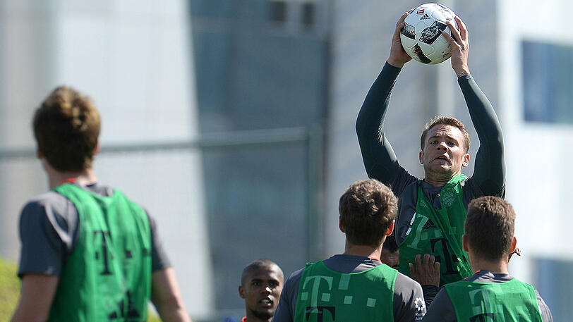 An Tag vier des Trainingslagers in Doha/Katar schwitzten die Profis des FC Bayern nur morgens auf dem Rasen. Nach dem Mittagessen bescherte Carlo Ancelotti seiner Mannschaft einen freien Nachmittag.
