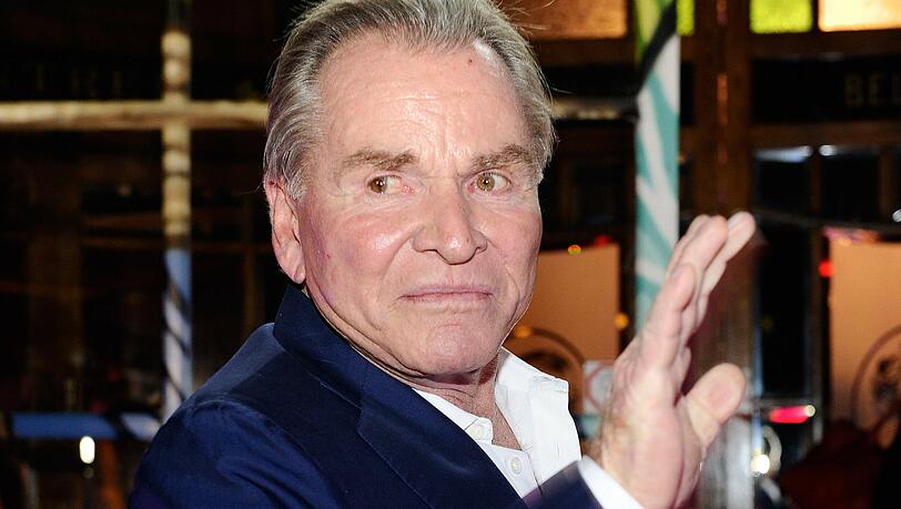 Fritz Wepper will Anfang des Jahres wieder zu Hause sein. Aktuell befindet er sich noch in einer Rehaklinik.