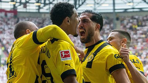 Der BVB nutzt den Patzer der Bayern und übernimmt die Tabellenführung.