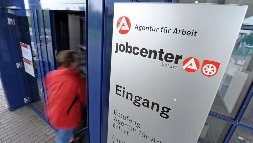 Beschäftigte von Jobcentern und anderen Behörden mit Kundenkontakt haben oft Sorge vor Übergriffen. (Archivfoto)