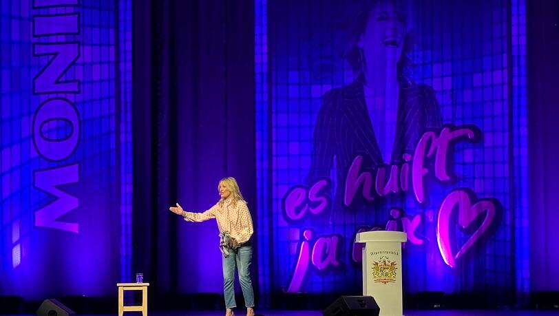 Begeistertes M&uuml;nchen-Comeback: Monika Gruber am Dienstagabend im Circus Krone.