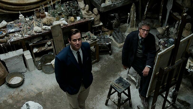 Schaffenspause: Giacometti (Geoffrey Rush, rechts) und sein Model (Armie Hammer).