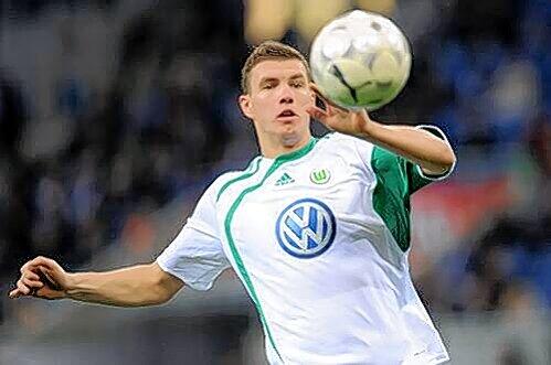 Einer der Top-Torjäger Europas, vielleicht sogar Europas: Der Wolfsburger Kapitän Edin Dzeko.