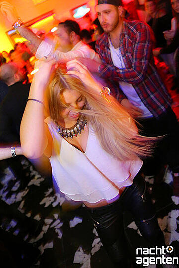 Die besten Party-Bilder vom Samstag. Hier im Neuraum.