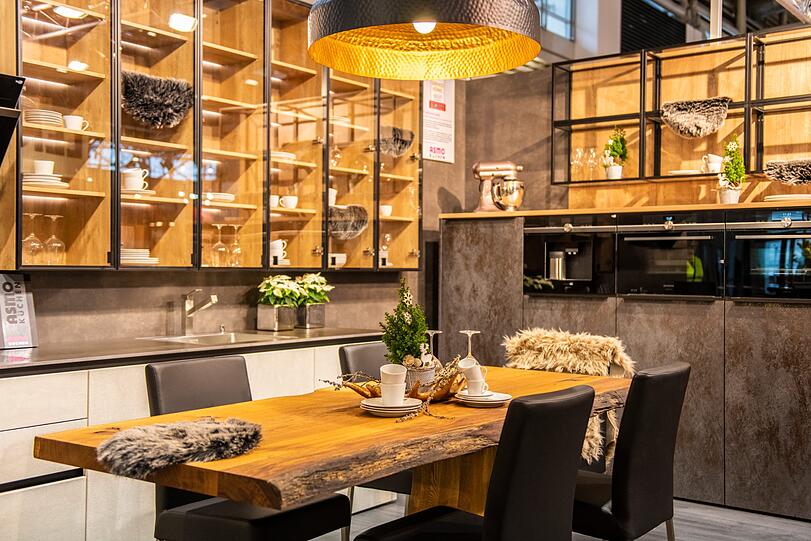 Eine riesige Auswahl an Einbau-, Schreiner- und Designerkuchen oder ein Upgrade fur die eigene Kuche bekommen Besucher der Heim+Handwerk in Munchen.