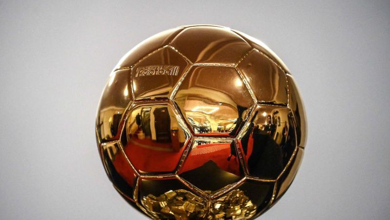 Die Ballon d'Or-Auszeichnung vor der Verleihung im Pariser Théâtre du Châtelet am Montag.