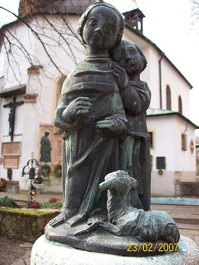 Die kleinste Ruhestätte der Stadt: Der Winthirfriedhof in Neuhausen