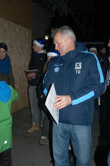 Beim dritten Adventssingen kamen erstmals auch die Löwen selbst - in der heiklen Situation derzeit eine willkommene Geste bei den Fans.