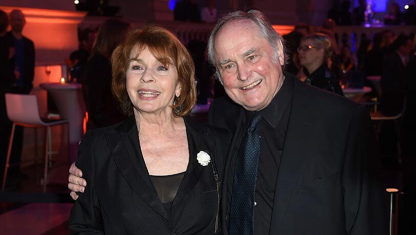 Regisseur Michael Verhoeven mit seiner Frau Senta Berger. Regisseur Michael Verhoeven mit seiner Frau Senta Berger.