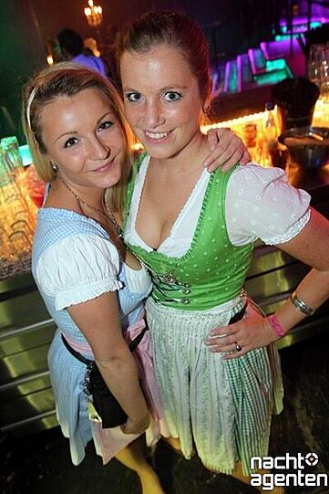 Der Wiesnmarathon am Freitag im neuraum: 16 Tage Wiesn, 16 Tage Party ist das Motto: 
Mehr Bilder gibt's auf www.nachtagenten.de