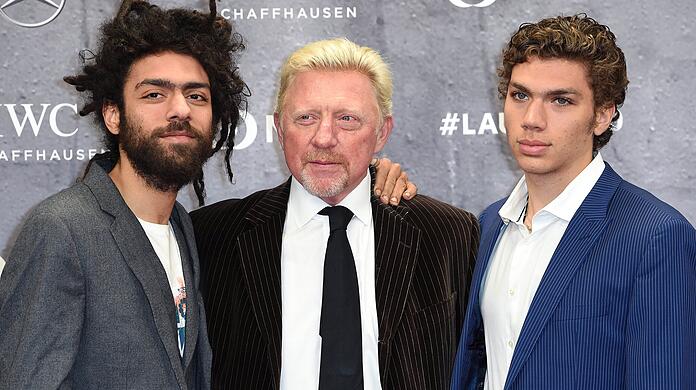 Boris Becker mit seinen Söhnen Noah und Elias. Die Promi-Familie hält auch nach der Gefängnisstrafe des ehemalige Profisportlers zusammen. (Archivbild)