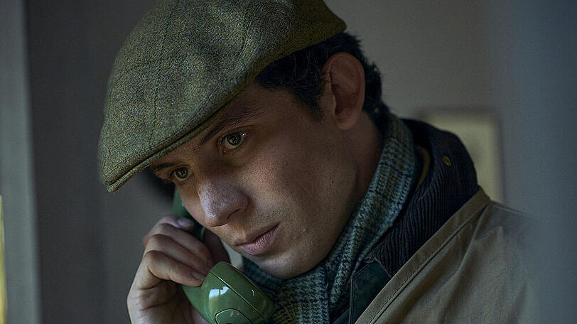 Josh O'Connor spielt seit Staffel drei Prinz Charles in "The Crown".