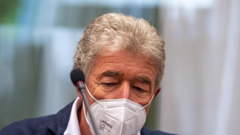 Thomas Pekny sitzt im Gerichtssaal.