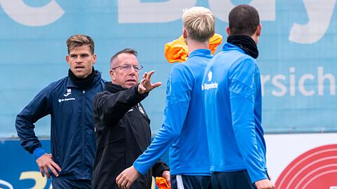 1860-Trainer Markus Kauczinski muss gegen Cottbus auf Abwehrchef Raphael Schifferl verzichten. (Archivfoto)