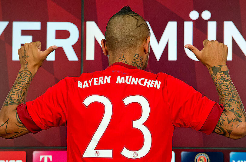 Der "Krieger" ist da: Arturo Vidal hat beim FC Bayern München einen Vierjahresvertrag unterschrieben. Klicken Sie sich durch die Bilderstrecke von Vidals ersten Tagen in München.