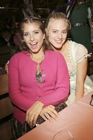 Cathy Hummels und Larissa Marolt