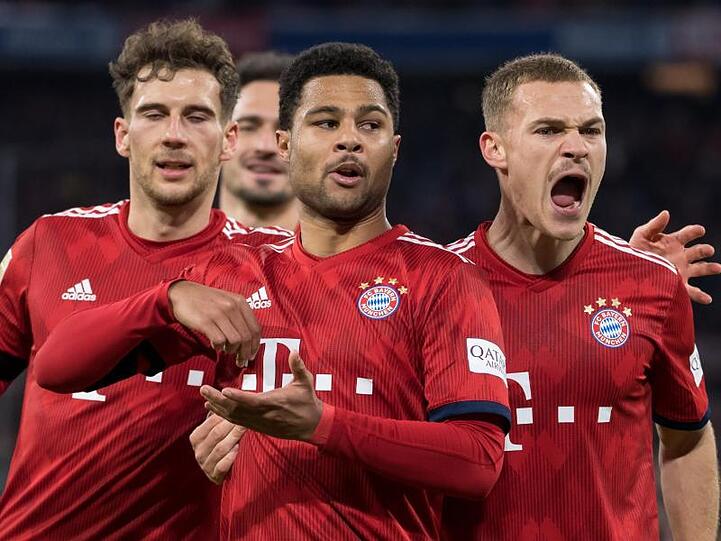 Mit seinem Tor zum 3:1 sorgte Serge Gnabry (M) für die Vorentscheidung.