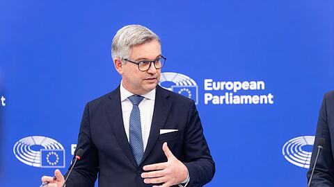 EU-Kommissar Magnus Brunner will mit dem Vorschlag das Vertrauen in das europäische Asyl- und Migrationssystem stärken.