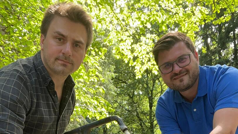 Die CSU-Stadträte Matthias Stadler und Sebastian Kriesel wollen, dass das Wasser auf Münchens Friedhöfen weiter fließt. Die CSU-Stadträte Matthias Stadler und Sebastian Kriesel wollen, dass das Wasser auf Münchens Friedhöfen weiter fließt.