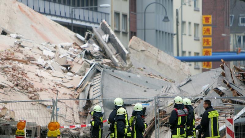 Vieles liegt verborgen unter Trümmern Vieles liegt verborgen unter Trümmern