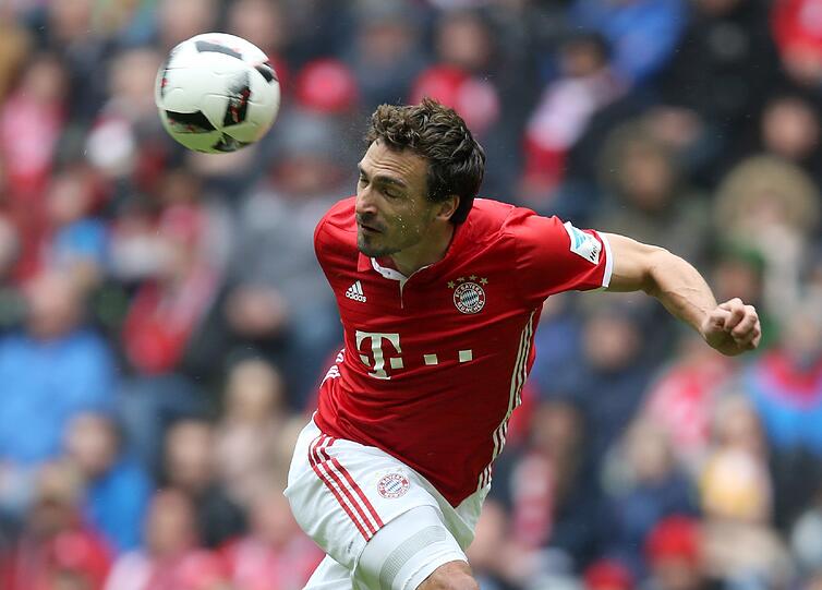 MATS HUMMELS Note 4: Heldenhaft in Madrid, diesmal eher wechselhaft. Ließ sich einmal leicht von Öztunali ausdribbeln (24.), im Passspiel zeigte Hummels ungewohnte Schwächen. Muss sich Mittwoch steigern.