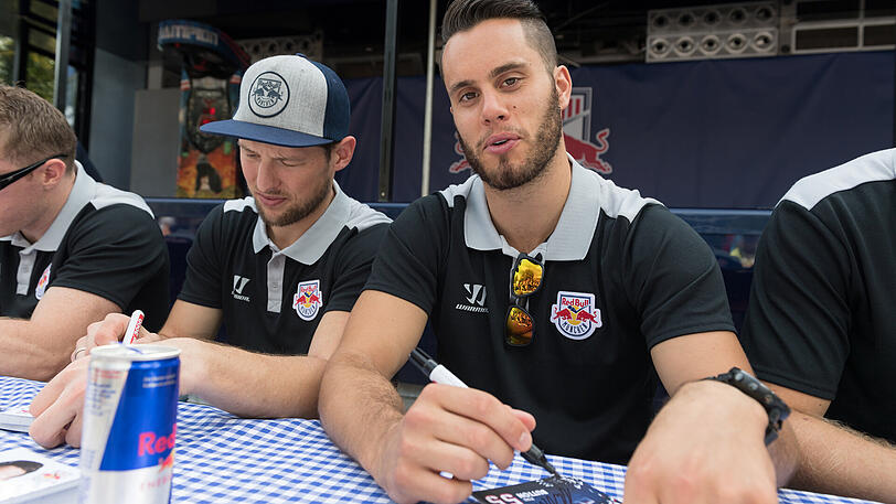 Fan-Fest im Olympiapark - die Bilder von der Saisoneröffnung der Red Bulls.