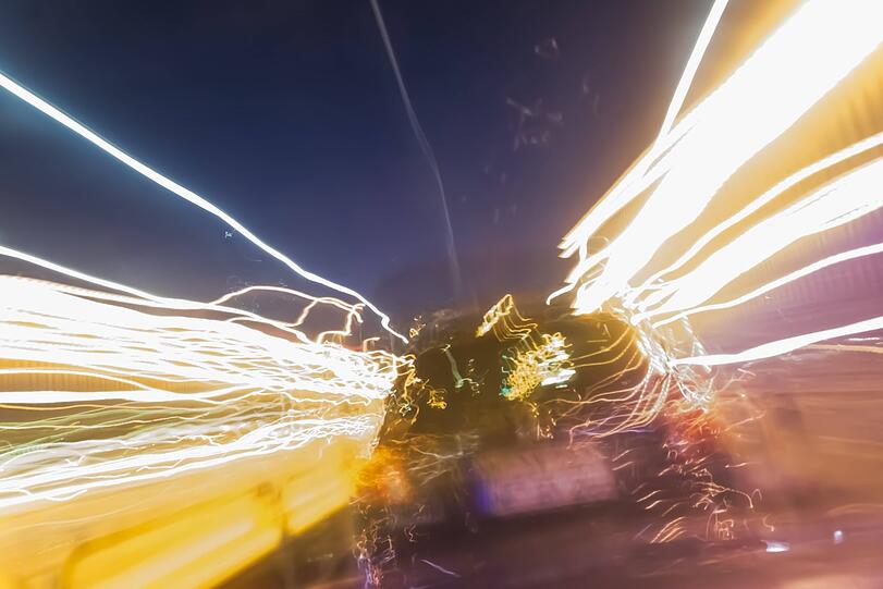 Nur mit viel Glück passierten bei der wilden Flucht eines betrunkenen 25-Jährigen nicht noch mehr Unfälle.