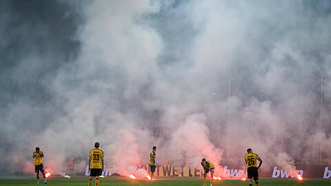 Während des Relegationsspiels zwischen Dresden und  Kaiserslautern kam es zu Ausschreitungen.
