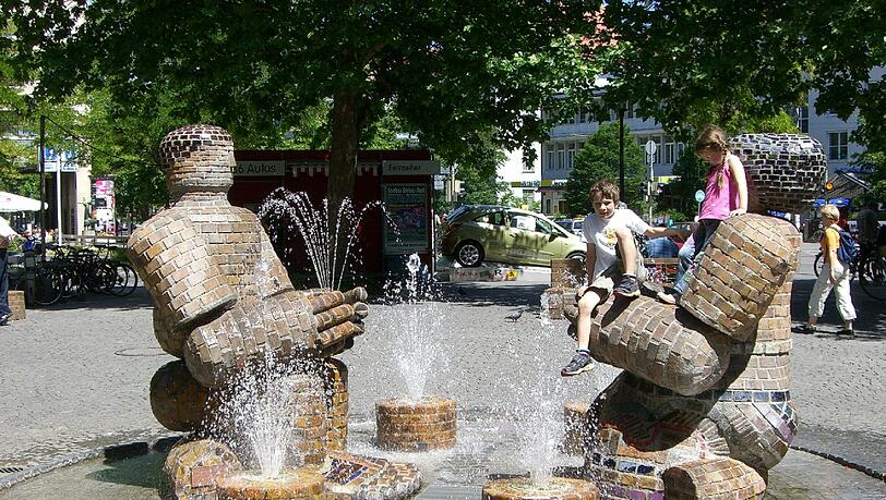 Nicht besonders schön, dafür touristenfrei und mit gutem Nachtleben: So beschreibt der neue Lonely Planet die Gegend rund um den Rotkreuzplatz. Nicht besonders schön, dafür touristenfrei und mit gutem Nachtleben: So beschreibt der neue Lonely Planet die Gegend rund um den Rotkreuzplatz.