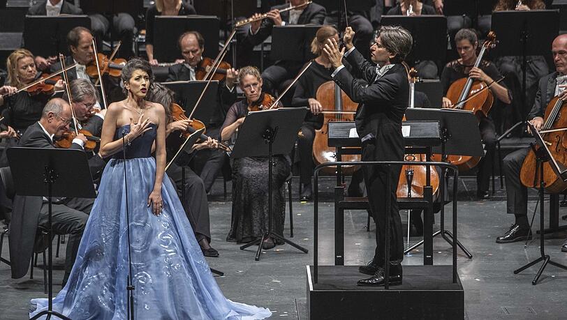 Die Sopranistin Lisette Oropesa singt Donizettis Lucia, Daniele Rustioni leitet das Mozarteumorchester Salzburg im Großen Festspielhaus.