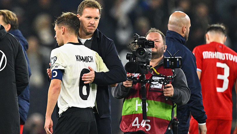 Bundestrainer Julian Nagelsmann weiß, was er an seinem Kapitän Joshua Kimmich hat. Während der Akteur selbst entspannt bleibt, ist sein Trainer öffentlich zusehends genervt.