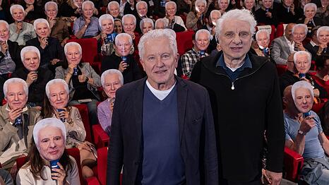 Begr&uuml;&szlig;ung der besonderen Art f&uuml;r die beiden scheidenden "Tatort"-Stars Miroslav Nemec (li.) und Udo Wachtveitl.