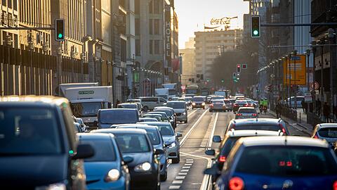 Dr&auml;ngler und eine aggressive Fahrweise st&ouml;ren am meisten. (Symbolbild)