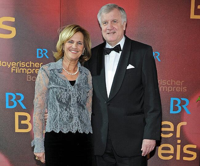 Der Bayerische Ministerpräsident Horst Seehofer und seine Frau Karin.