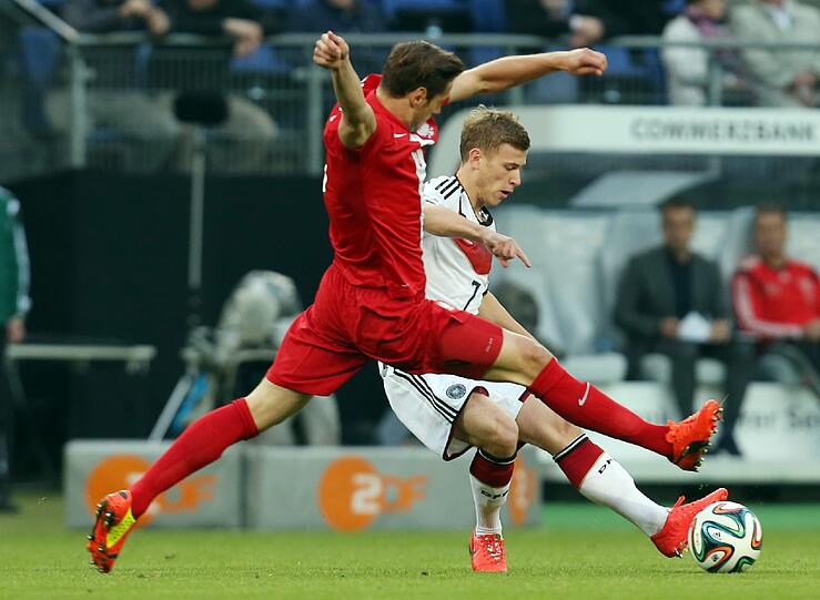 MAXIMILIAN MEYER: NOTE 4. Der Schalker blieb eher blass.