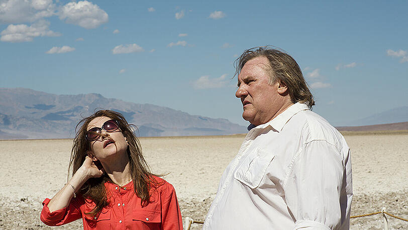 Gereizt, angespannt und mit der Vergangenheit konfrontiert: Isabelle Huppert und Gérard Depardieu in „Valley of Love“. Gereizt, angespannt und mit der Vergangenheit konfrontiert: Isabelle Huppert und Gérard Depardieu in „Valley of Love“.
