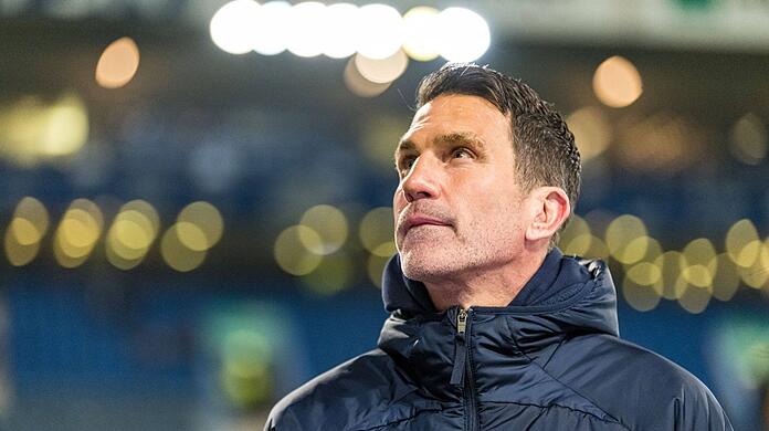 Patrick Glöckner (Foto) soll die Löwen vor dem Sturz in die Regionalliga bewahren und bekommt mit Philipp Maier auch noch einen neuen Mann für den 1860-Kader.