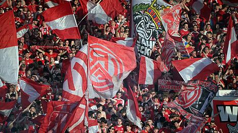 Rot-Weiss Essen setzt auch in F&uuml;rth auf die Unterst&uuml;tzung seiner Fans.