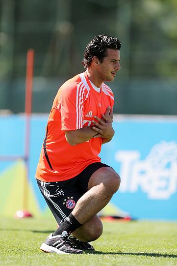 Claudio Pizarro (33, Sturm, Hüftprobleme) kommt seit Wochen nicht richtig in Fahrt, trainierte am Wochenende separat