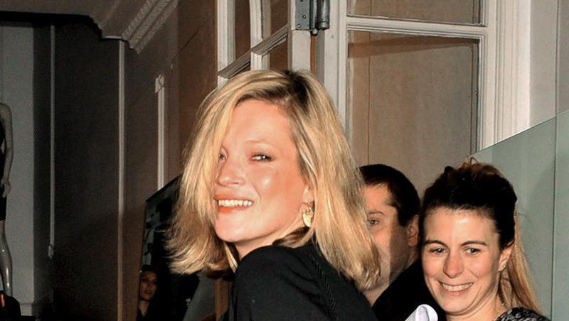 Kate Moss interessiert sich für Buddhismus. Kate Moss interessiert sich für Buddhismus.