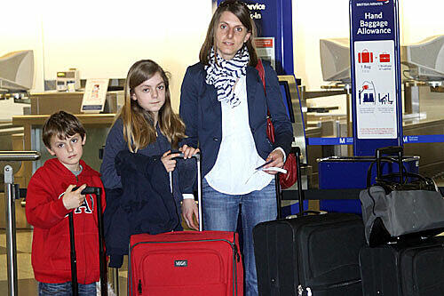 Kann der Vulkan nicht morgen ausbrechen?&ldquo; Maria Baier muss mit ihren Kindern Frederik und Magdalena nach London.