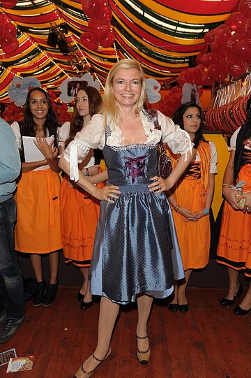 Regine Sixt's Damenwiesn: Die Münchner Lady-Elite trifft sich im Hippdrom. Die Bilder