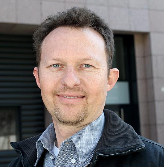 Andreas Becker, 42, Projektleiter: "Ich erhoffe mir von Herrn Gauck, dass er das Amt wieder ins Positive rückt. Falls es noch eine Bewerbungsmöglichkeit gibt, würde ich mich aber gerne selber aufstellen lassen - schließlich muss ich auch mal langsam an meine Rente denken."
