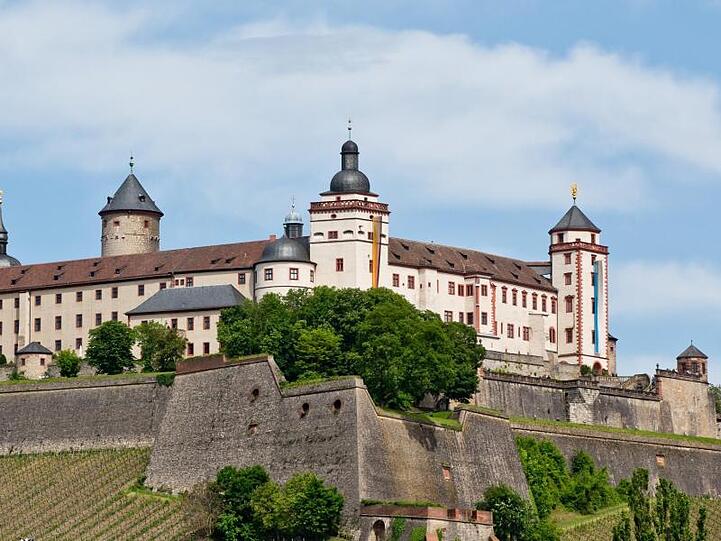 Blick auf die Festung Marienberg. Foto: Daniel Karmann/Archivbild