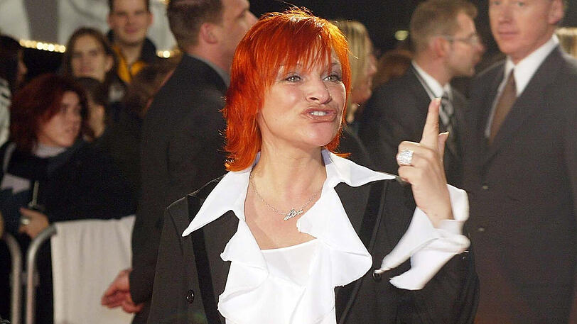 Sängerin Lou erreichte 2003 mit "Let's Get Happy" den 12. Platz und insgesamt 53 Punkte.